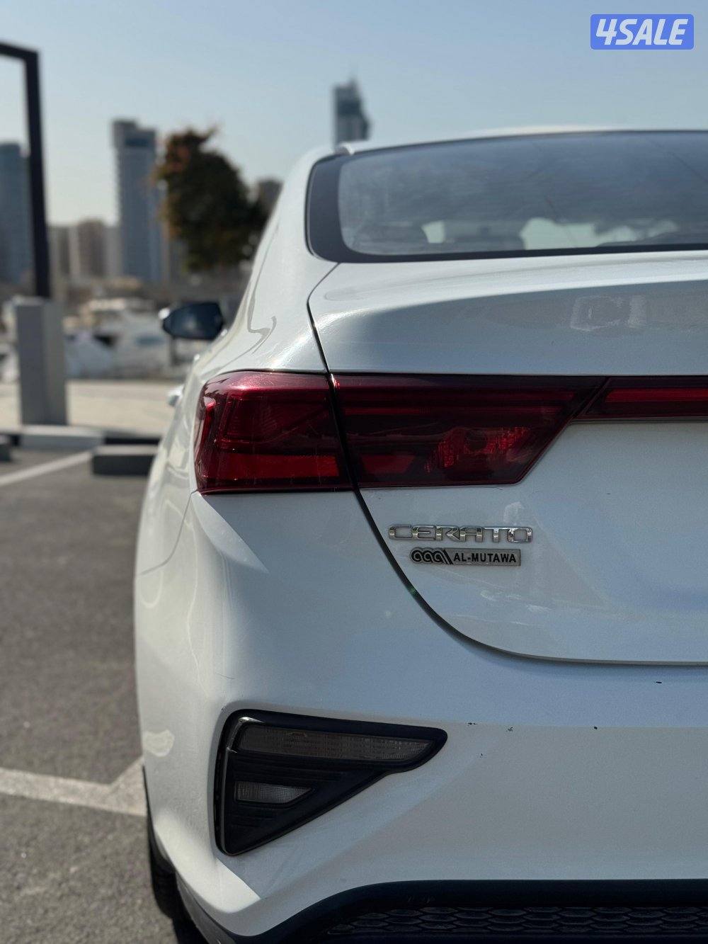 كيا سيراتو موديل 2021
سيرفس منتظم 
 عداد 111 الف 
ماكينه 1600cc6