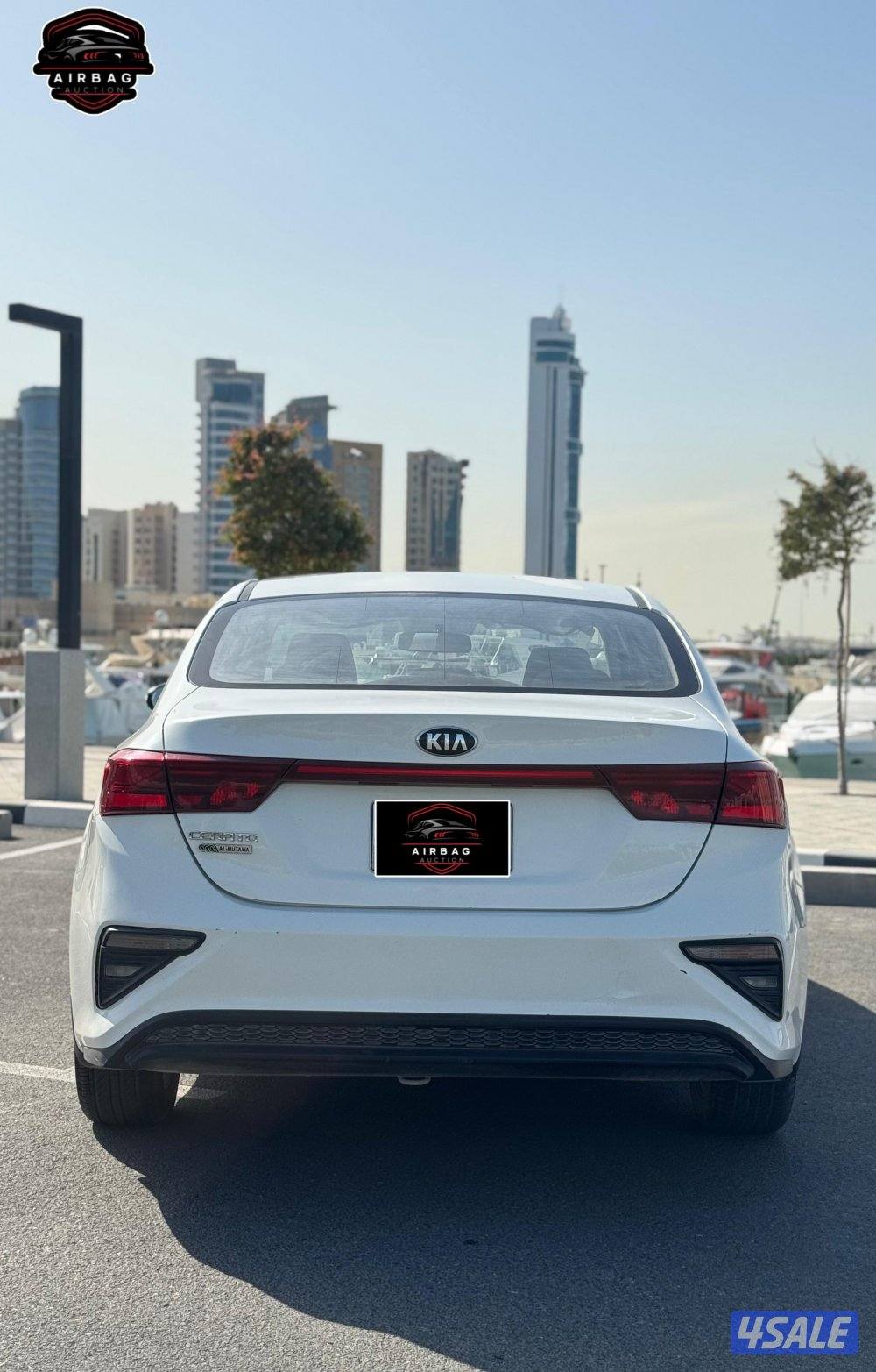 كيا سيراتو موديل 2021
سيرفس منتظم 
 عداد 111 الف 
ماكينه 1600cc8