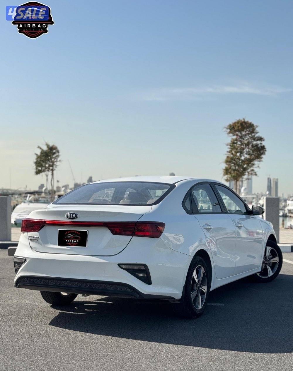 كيا سيراتو موديل 2021
سيرفس منتظم 
 عداد 111 الف 
ماكينه 1600cc9