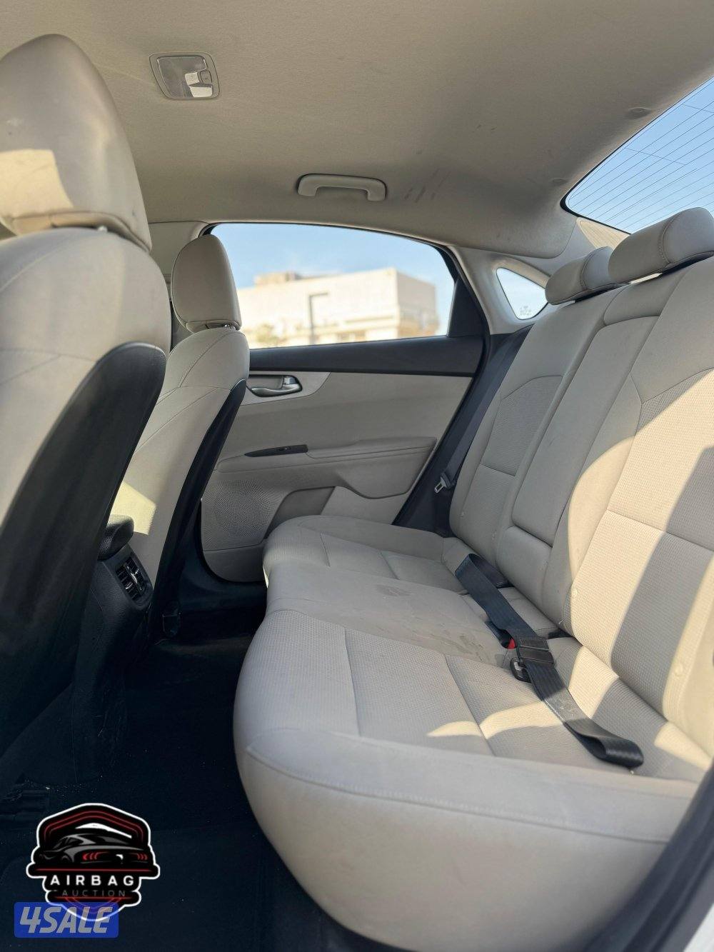 كيا سيراتو موديل 2021
سيرفس منتظم 
 عداد 111 الف 
ماكينه 1600cc12