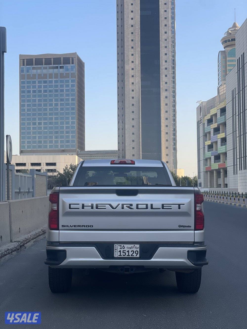 للبيع سلفرادو LS 20195