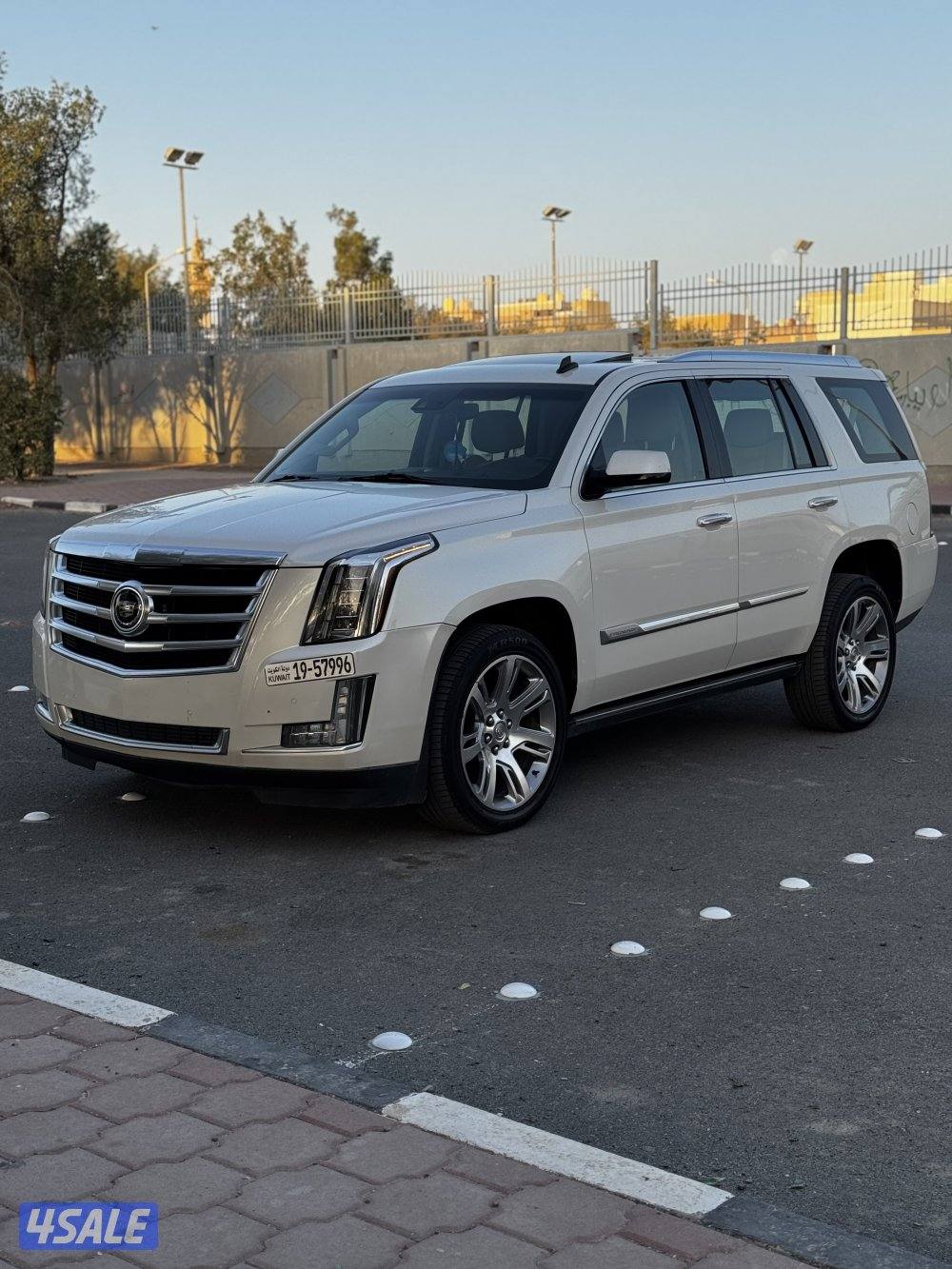 اسكاليد بريميوم 2015 ماشي 240 صبغ الوكاله1