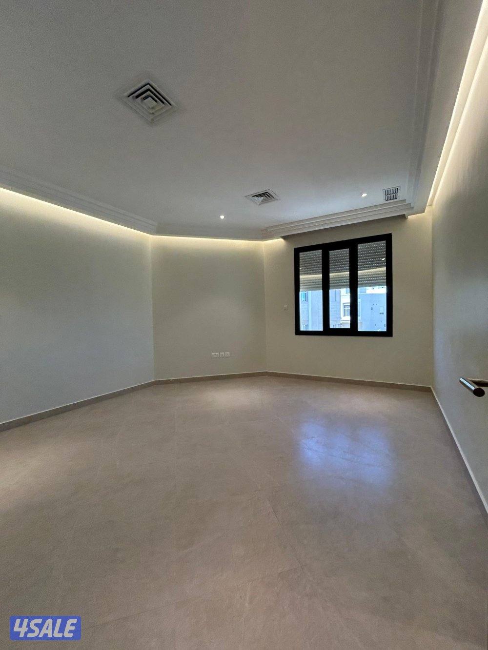 دوبلكس مميز للإيجار فى أبو فطيرة تشطيب راقي، مساحات واسعة2