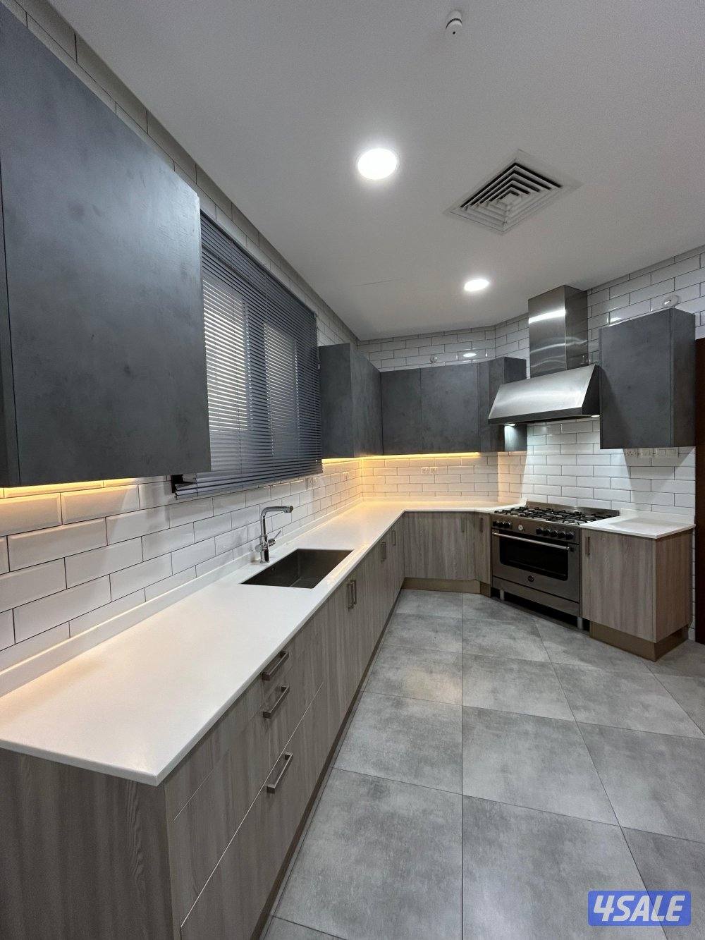 دوبلكس مميز للإيجار فى أبو فطيرة تشطيب راقي، مساحات واسعة3