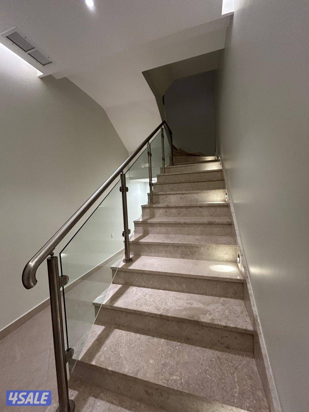 دوبلكس مميز للإيجار فى أبو فطيرة تشطيب راقي، مساحات واسعة7