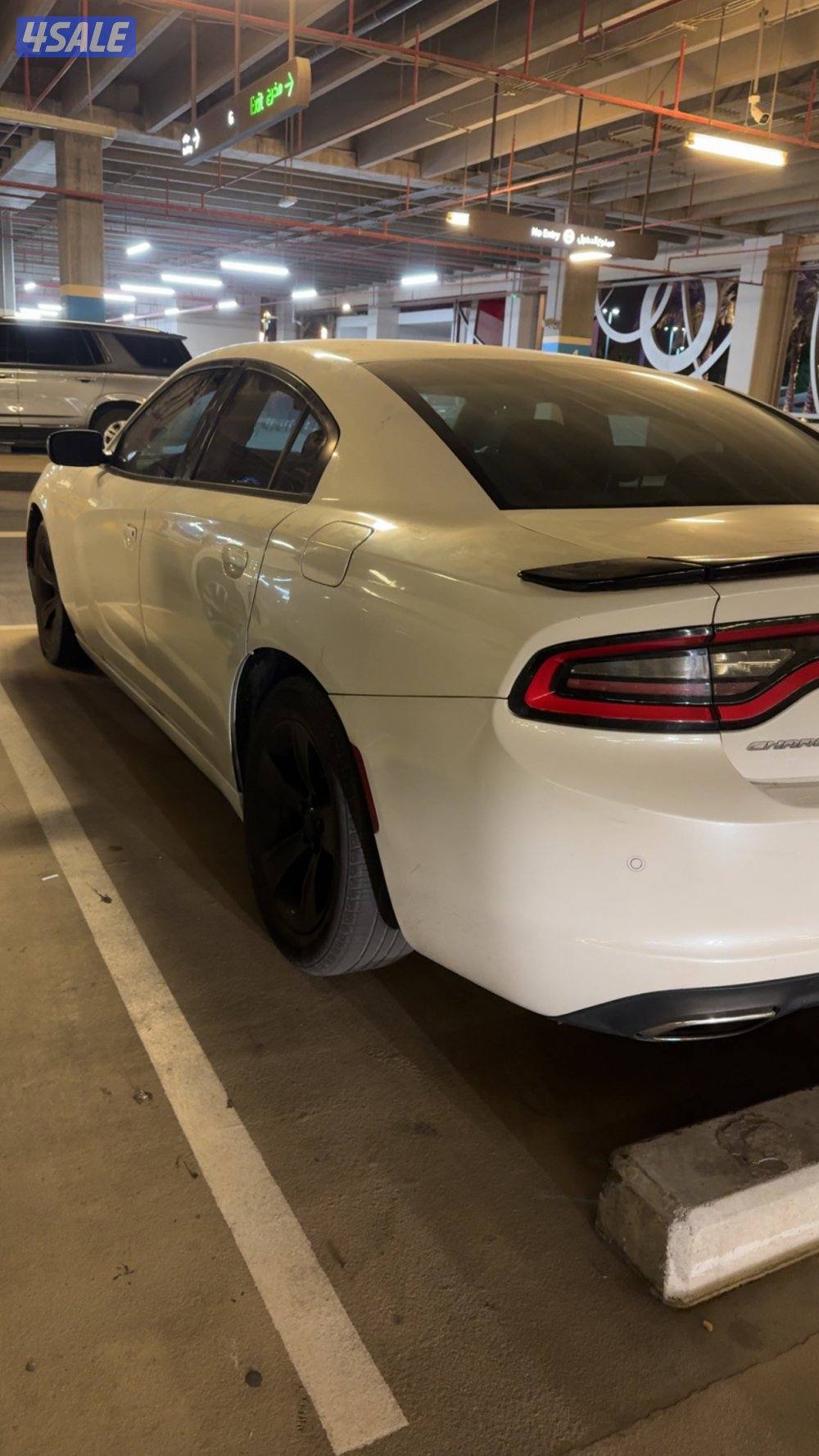 للبيع دوج تشارجر 20165