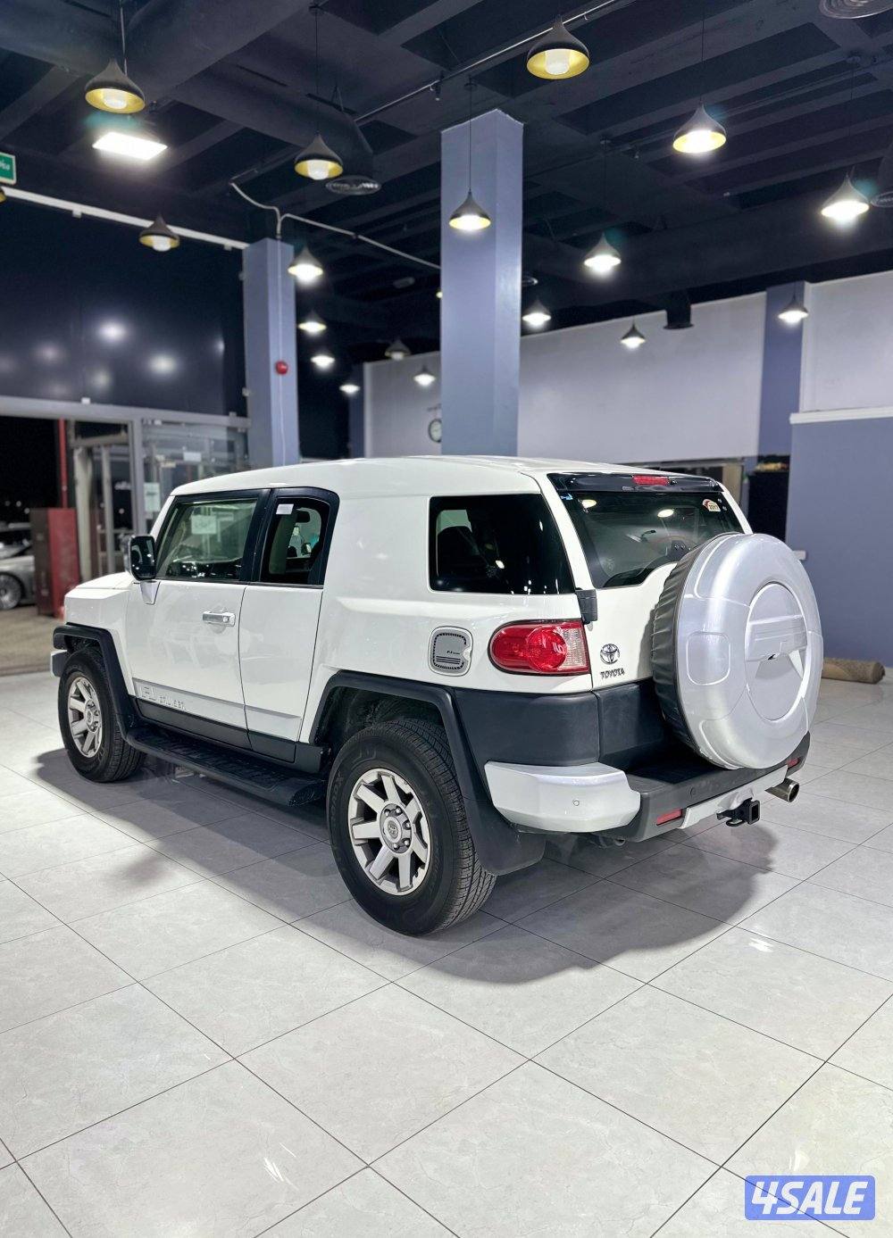 تويوتا FJ الساير موديل 2017 عداد 1954