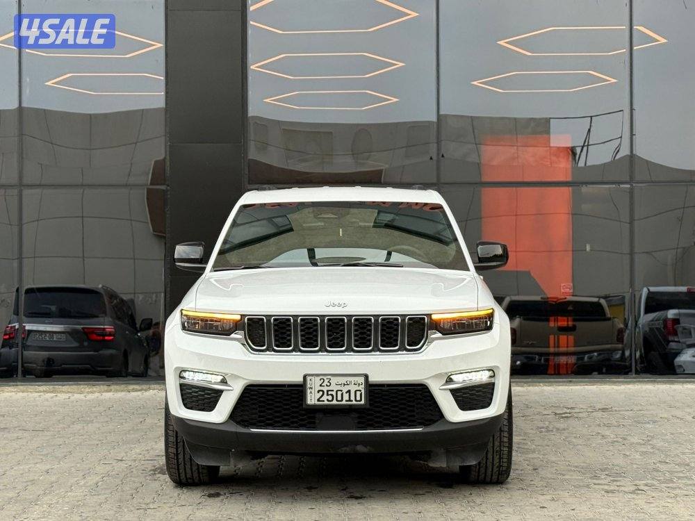 GRAND CHEROKE LARED 4*4 _ 20252