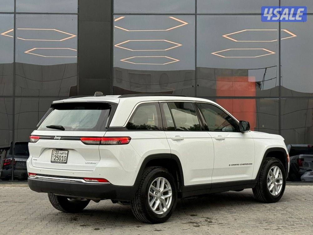 GRAND CHEROKE LARED 4*4 _ 20253