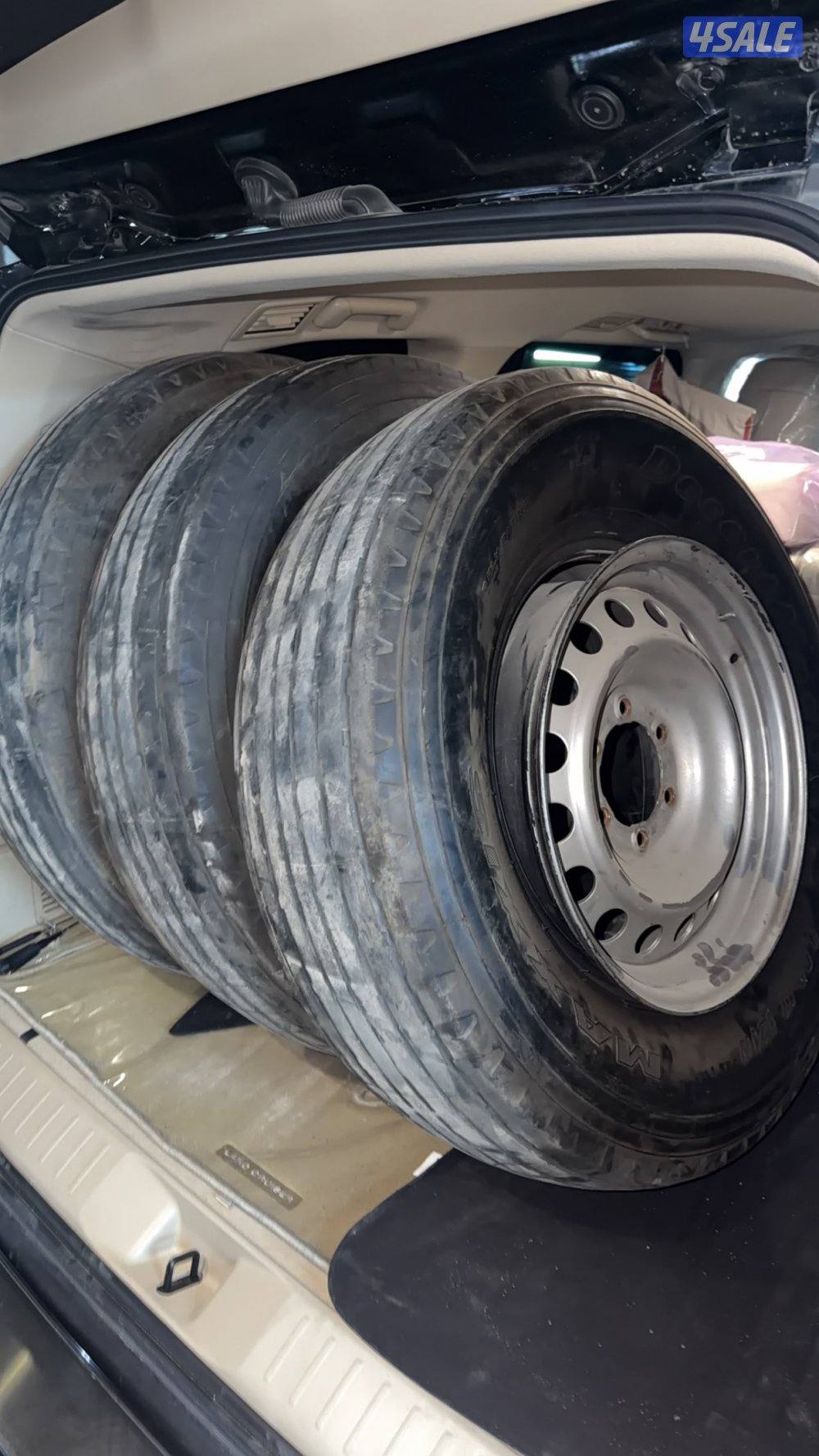 للبيع 4 رنقات هلل حجم ١٧ اصليه مع بوالينهم ٦ براغي0