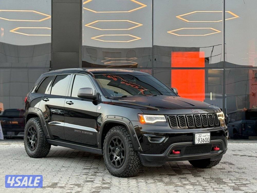 GRAND CHEROKE TRAILHAWK V8 _2018 صبغ الوكالة0