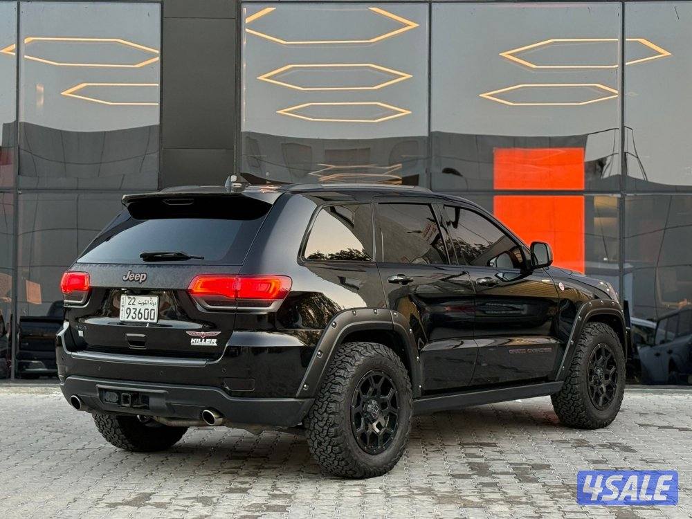 GRAND CHEROKE TRAILHAWK V8 _2018 صبغ الوكالة3