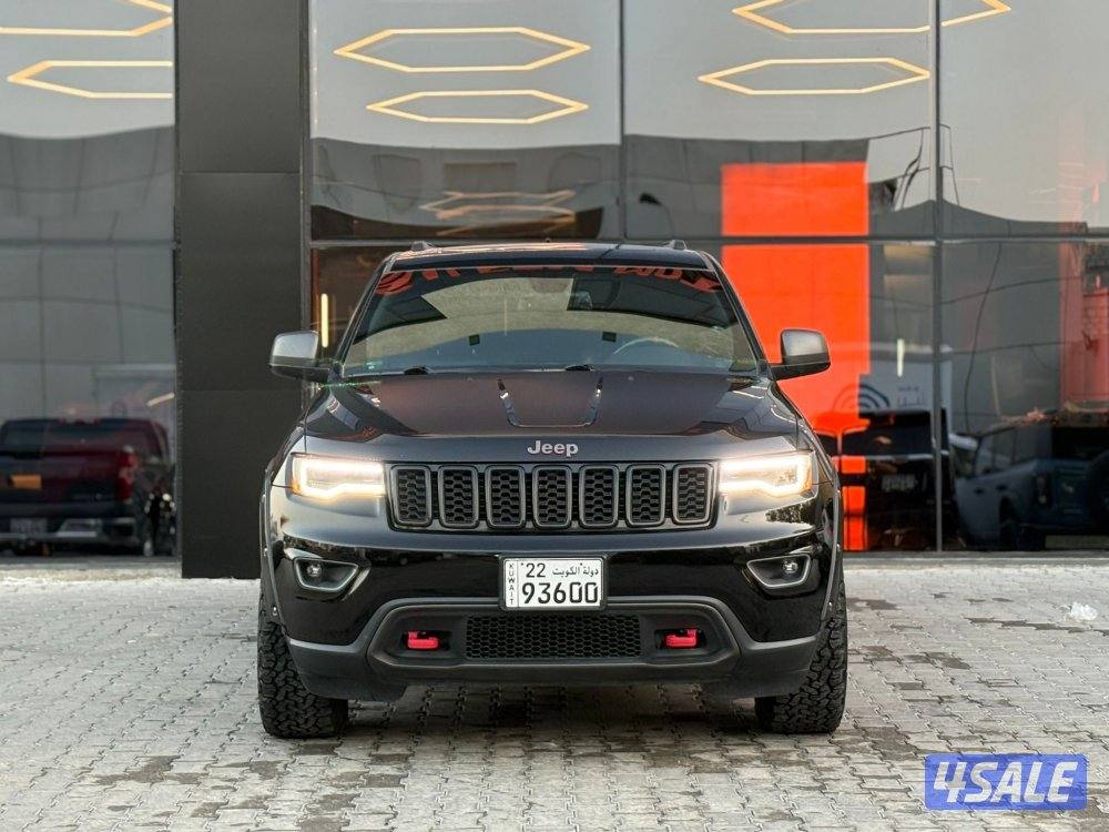 GRAND CHEROKE TRAILHAWK V8 _2018 صبغ الوكالة2