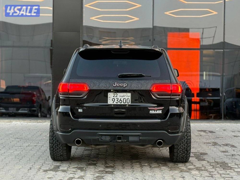 GRAND CHEROKE TRAILHAWK V8 _2018 صبغ الوكالة5