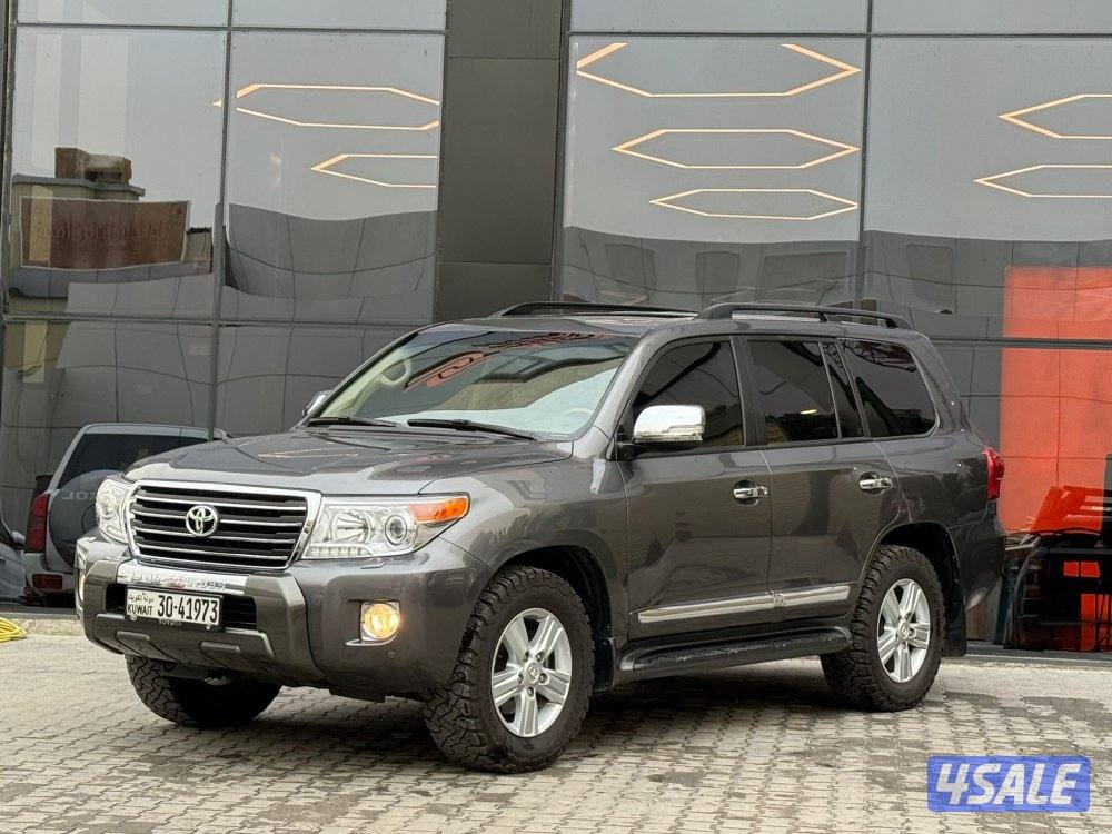 LAND CRUISER GXR V8 _20141