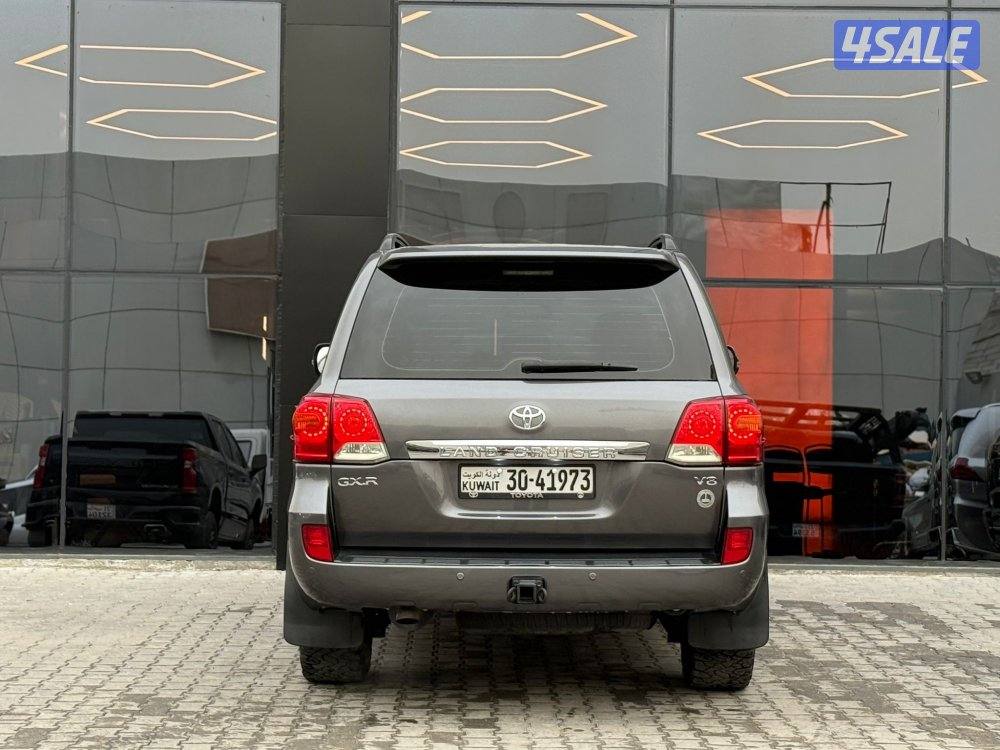 LAND CRUISER GXR V8 _20145
