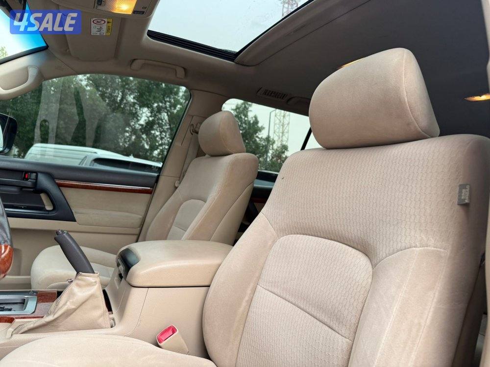 LAND CRUISER GXR V8 _20148