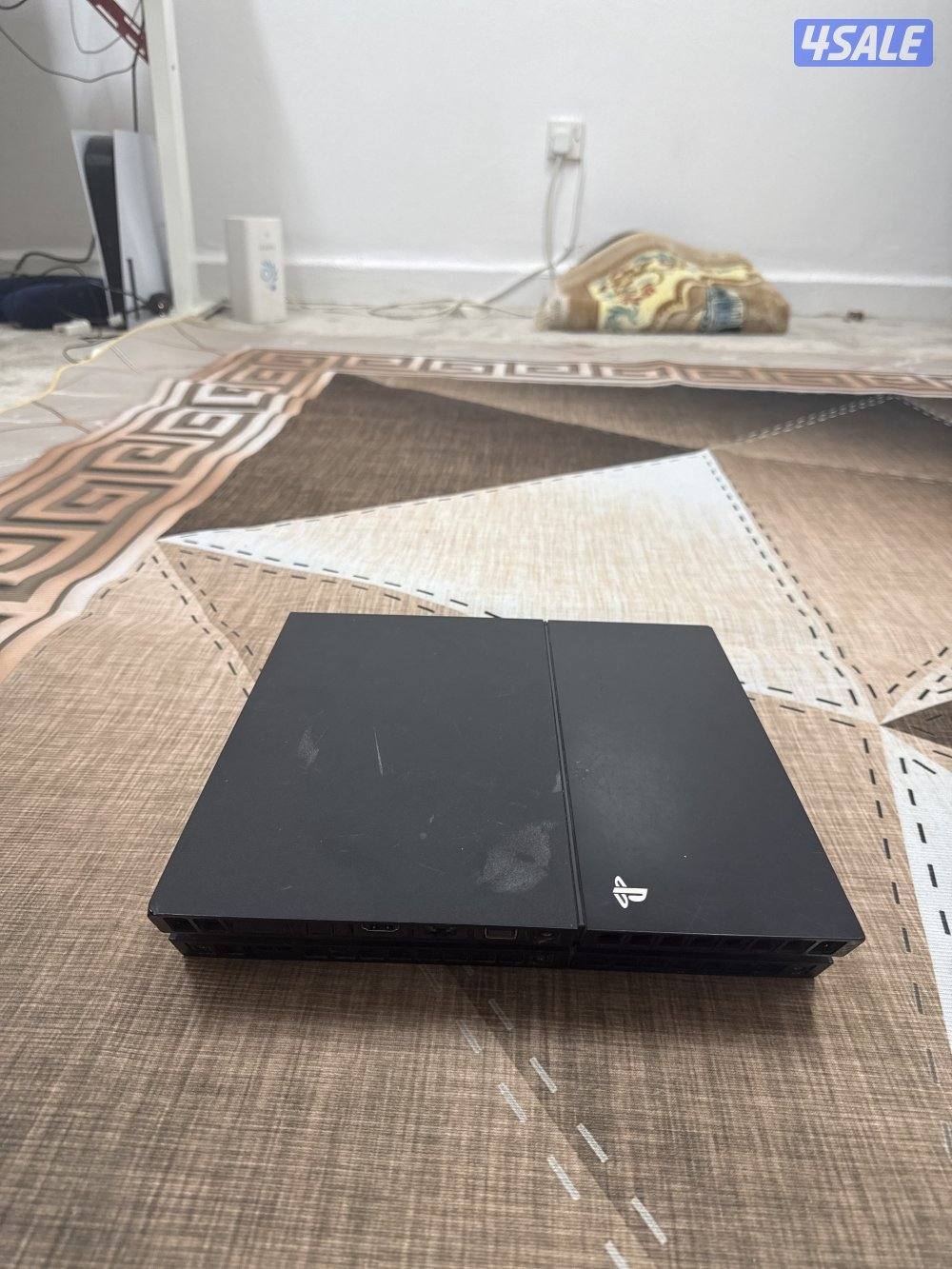 للبيع سوني فور للبيع ٤1