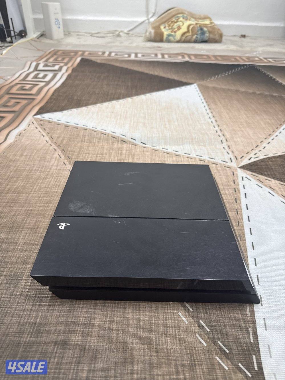 للبيع سوني فور للبيع ٤3