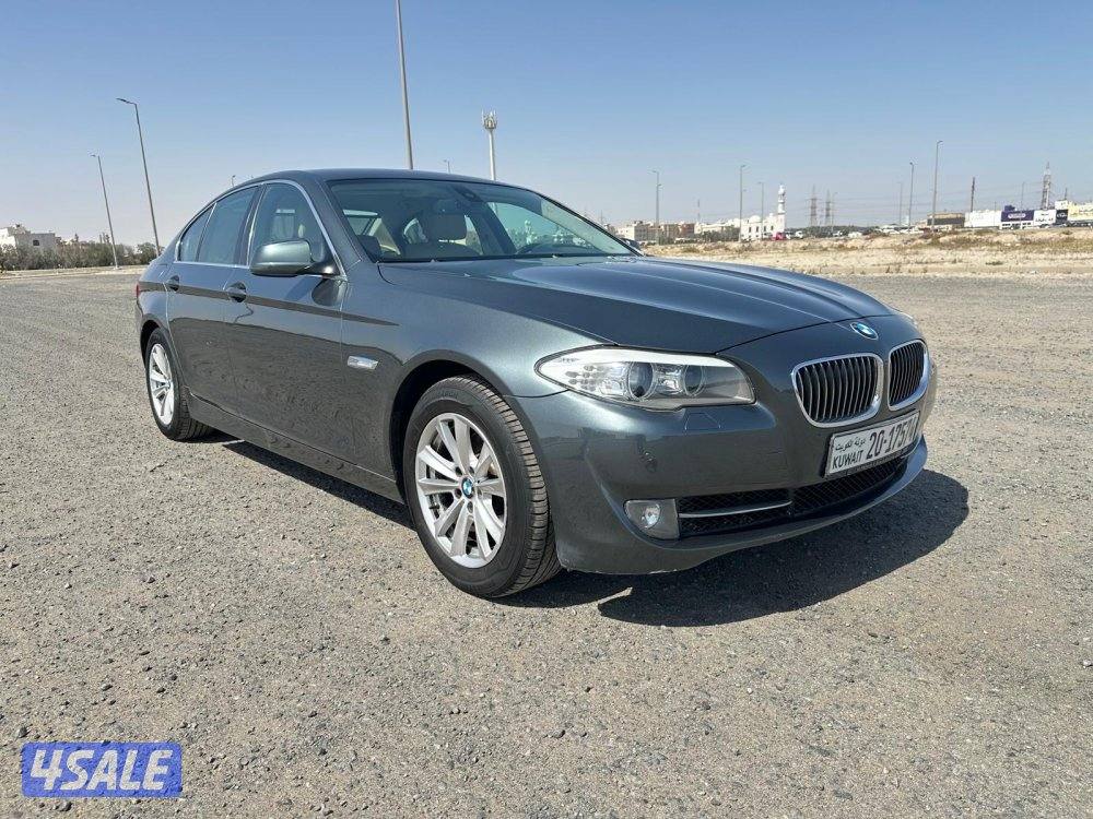 بي ام 520i موديل ٢٠١٢ بحالة ممتازة0