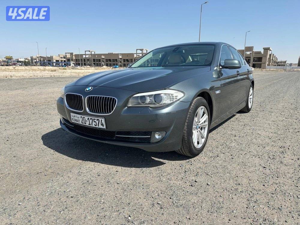 بي ام 520i موديل ٢٠١٢ بحالة ممتازة3