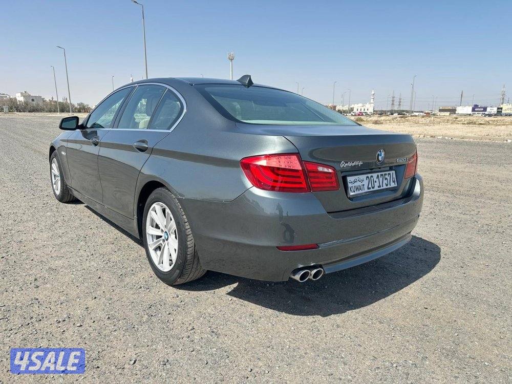 بي ام 520i موديل ٢٠١٢ بحالة ممتازة4