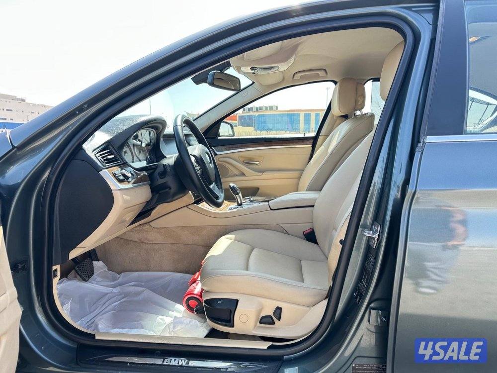بي ام 520i موديل ٢٠١٢ بحالة ممتازة8