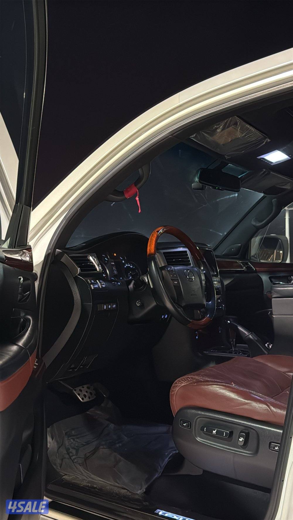 جيب لكزس الدرجه الأولى وارد قطر4