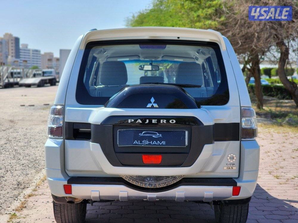 ميتسوبيشي باجيرو ماكينة صغيرة موديل ٢٠٢٢ عداد 174ألف شرط الفحص2