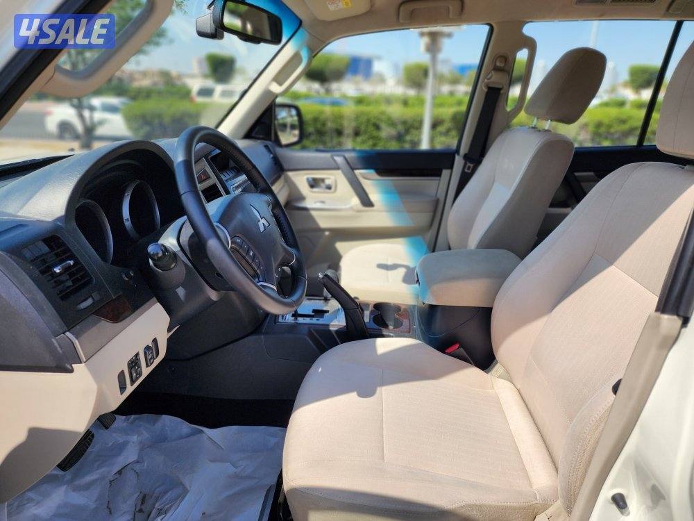 ميتسوبيشي باجيرو ماكينة صغيرة موديل ٢٠٢٢ عداد 174ألف شرط الفحص4