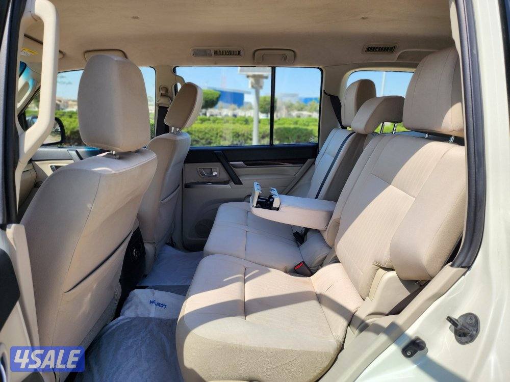 ميتسوبيشي باجيرو ماكينة صغيرة موديل ٢٠٢٢ عداد 174ألف شرط الفحص5