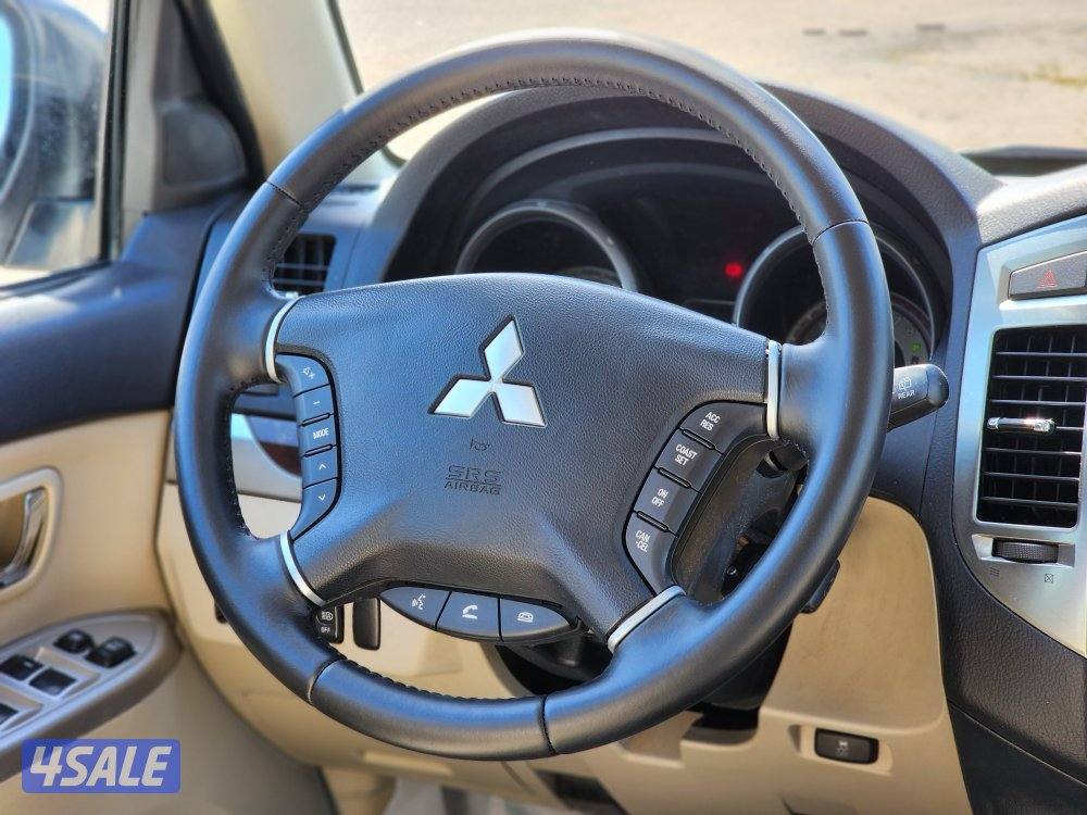 ميتسوبيشي باجيرو ماكينة صغيرة موديل ٢٠٢٢ عداد 174ألف شرط الفحص9