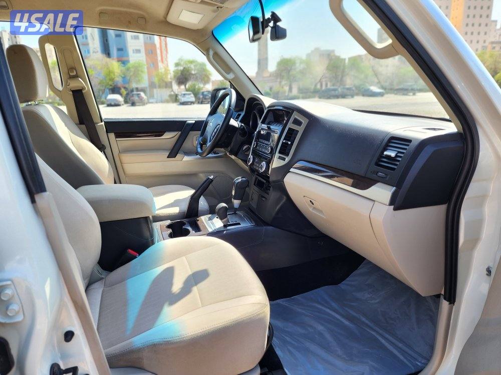 ميتسوبيشي باجيرو ماكينة صغيرة موديل ٢٠٢٢ عداد 174ألف شرط الفحص13