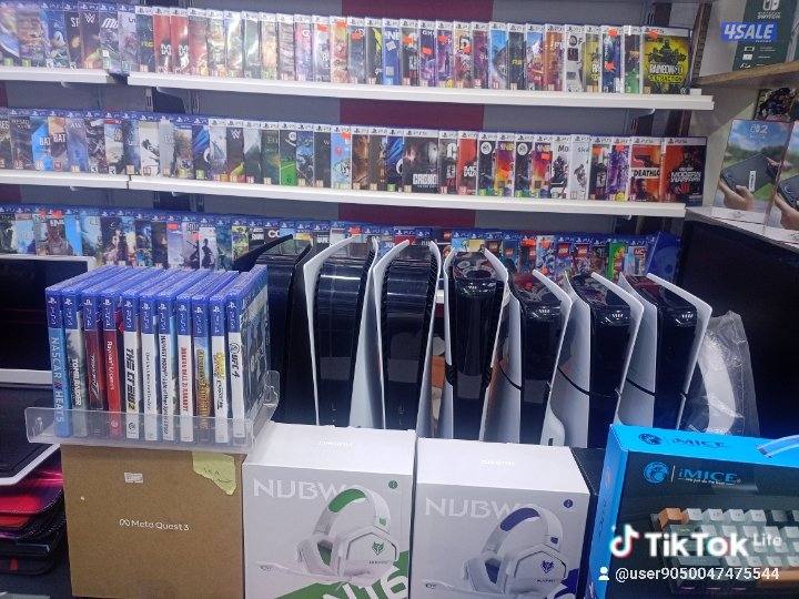نشتري جميع انواع بلايستيشن مستعمل وجديد0