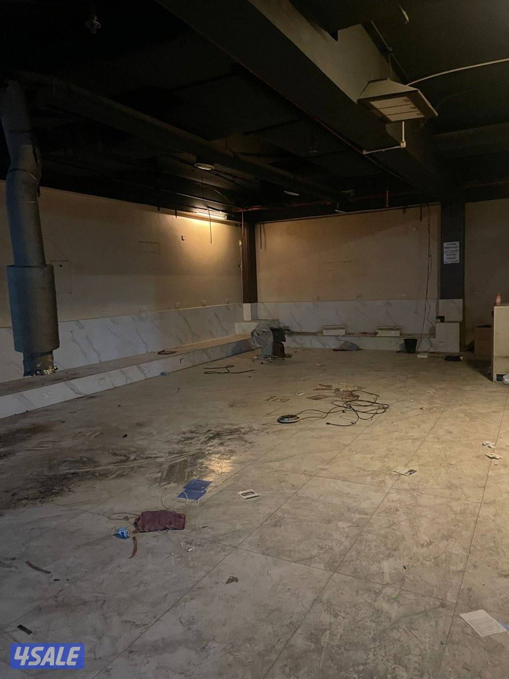 للايجار محلات بالضجيج مساحه 100 متر2
