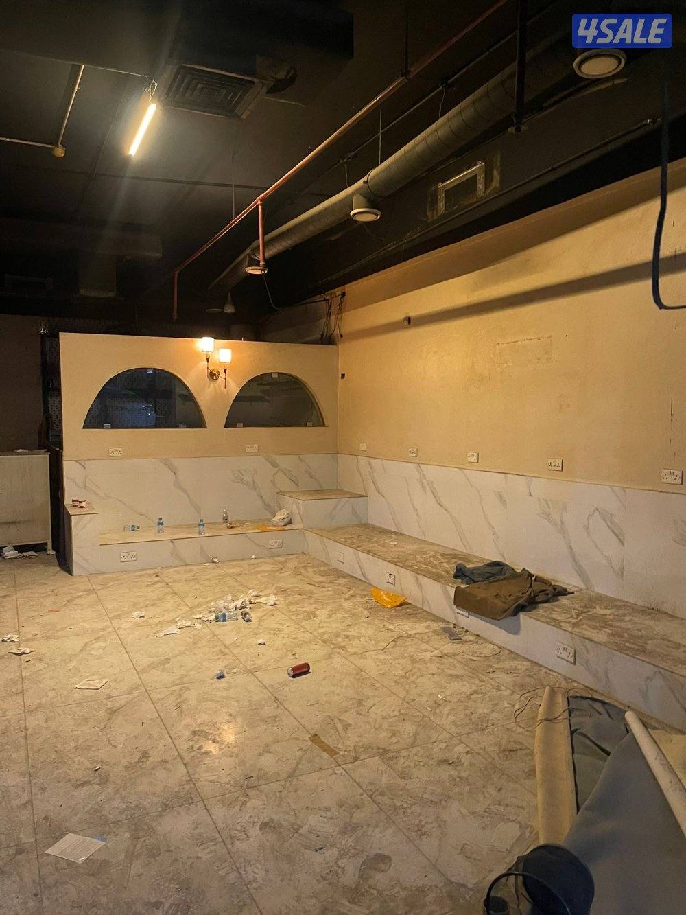 للايجار محلات بالضجيج مساحه 100 متر4