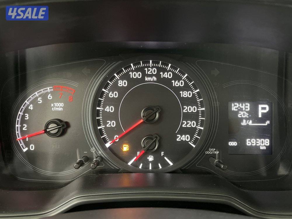 TOYOTA COROLLA 1.6L XLI STD OPTION6