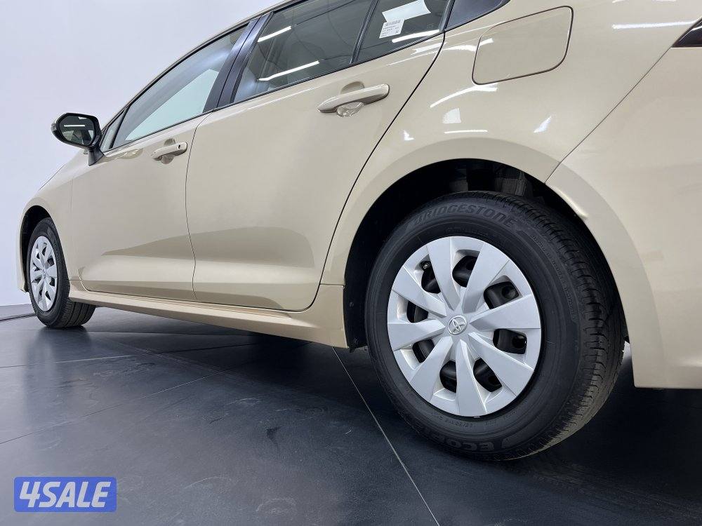 TOYOTA COROLLA 1.6L XLI STD OPTION9