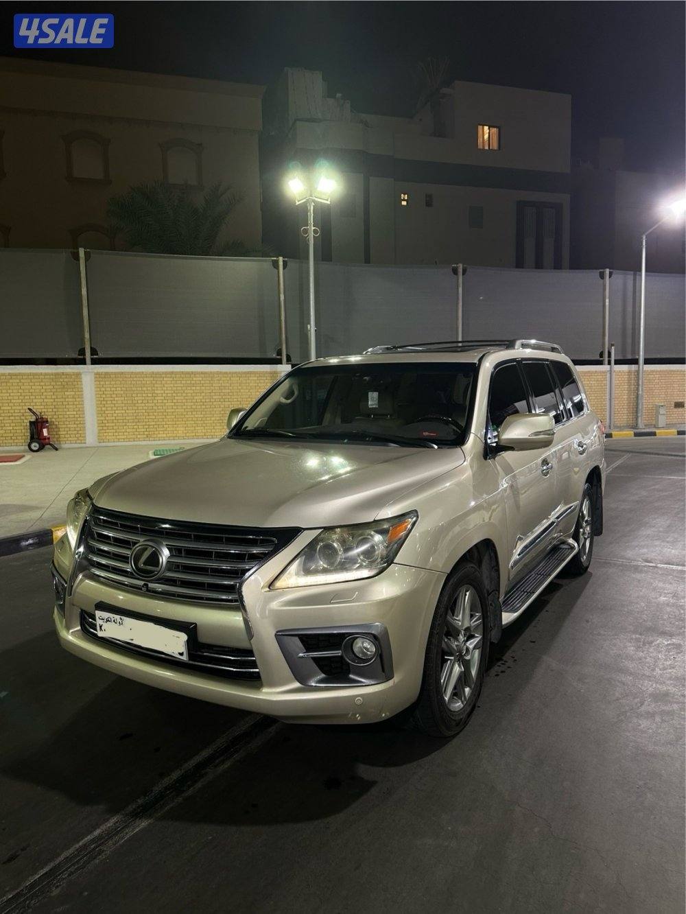 لكزس ٢٠١٣ الدرجه الاولى وارد الساير1