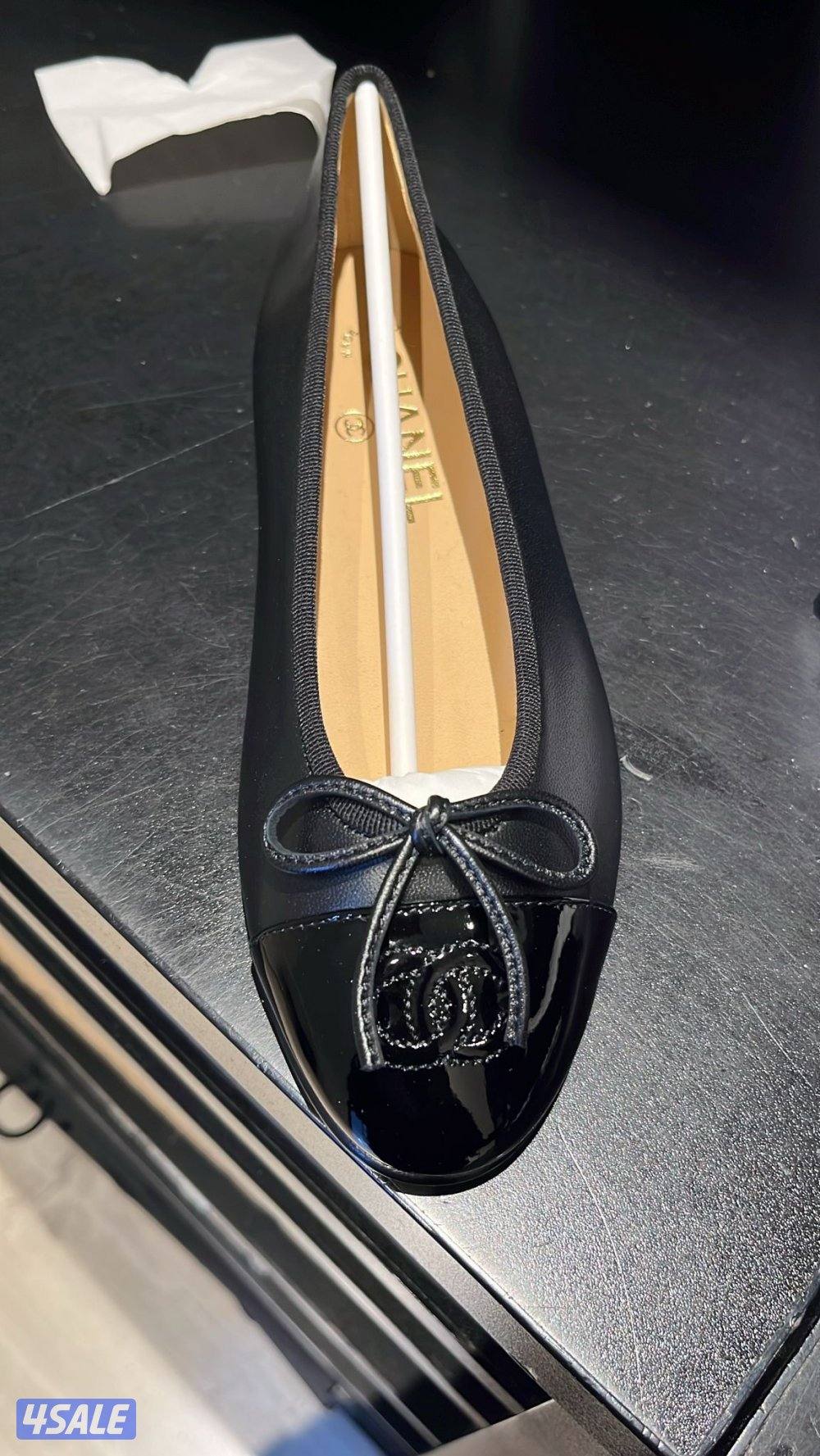 فلات شانيل اسود سايز ٣٦ ونص مو مستخدم يديد بالبوكس0