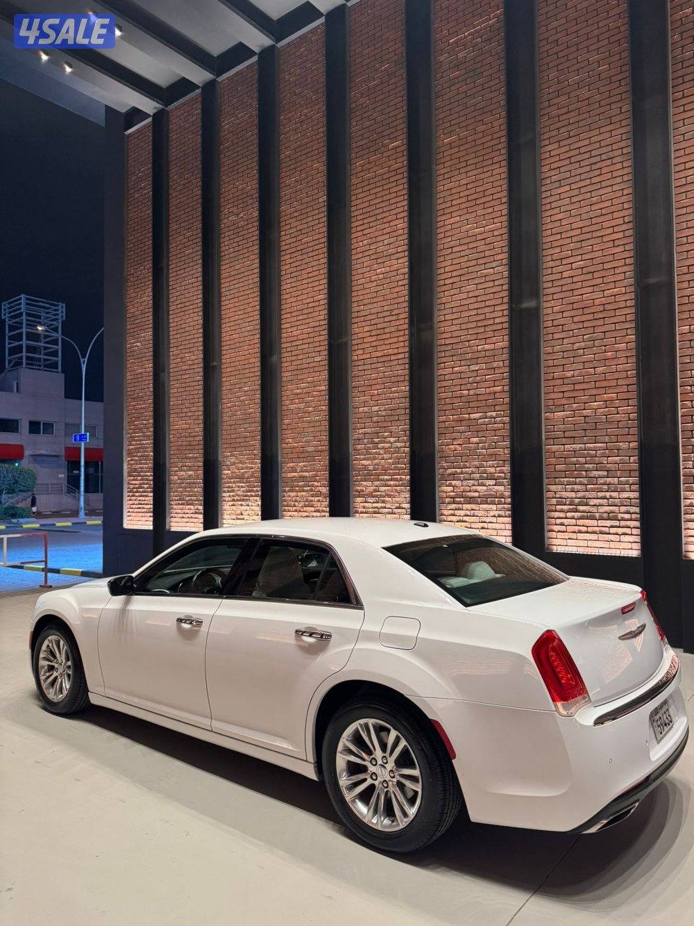 كرايزلر 2019 بحالة الوكالة4