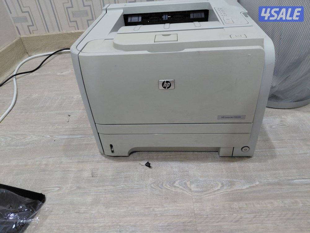 مكتبه وطاولة تلفزيون .. كمبيوترين وطابعتين البيع لتصفية المكتب3