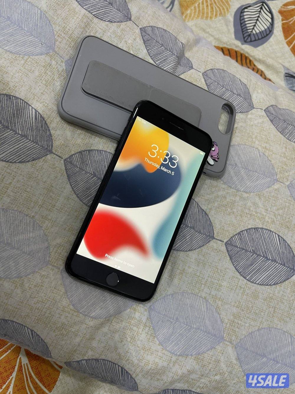 ايفون 7 بلس 256 قيقا نظيف وشغال تمام ما شي خربان ينزل كل البرامج1