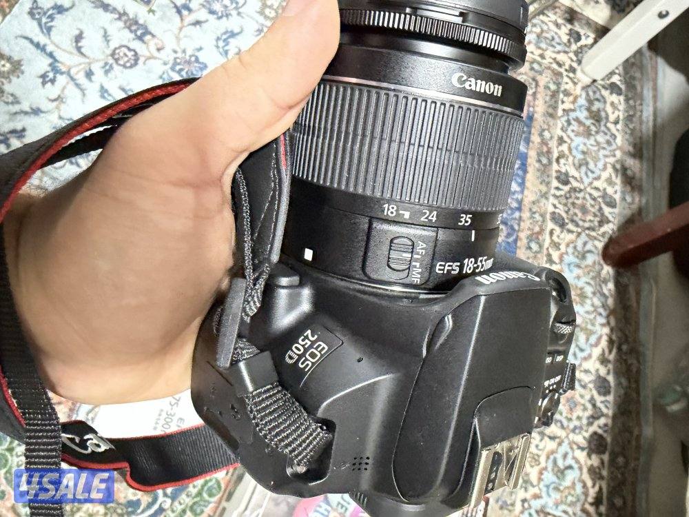 كاميرا كانون 250D مع عدستين8