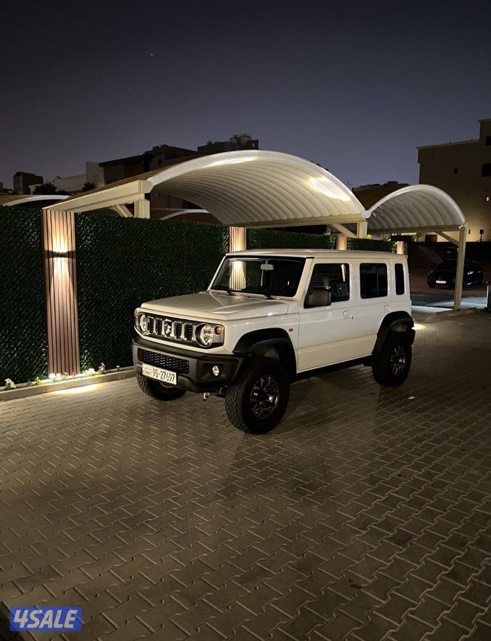 للبيع سوزوكي جمني قير عادي وارد مصطفى كرم اربع ابواب0