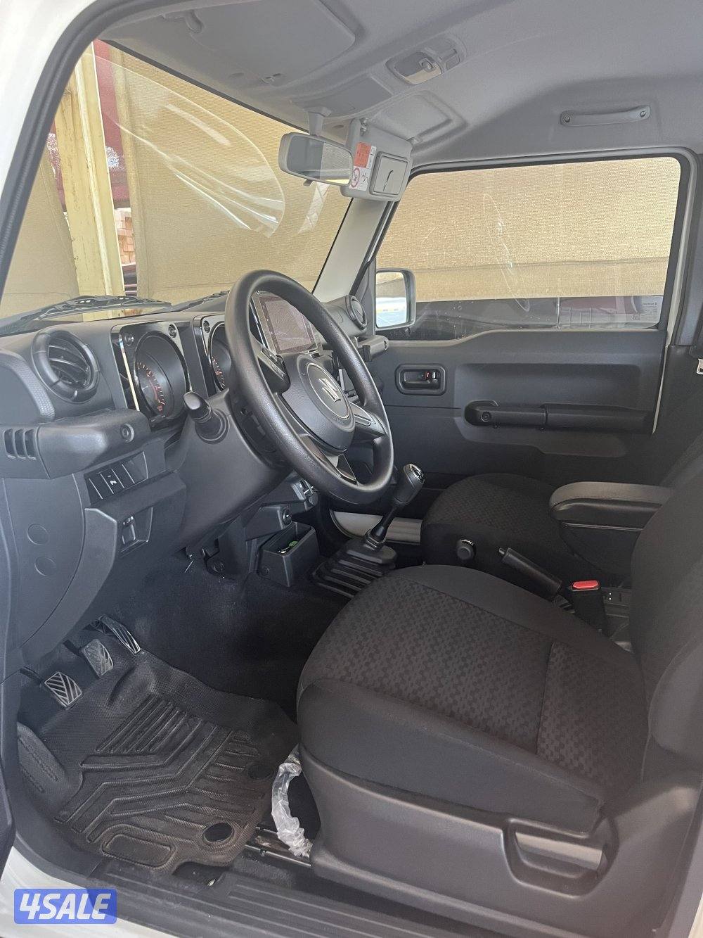 للبيع سوزوكي جمني قير عادي وارد مصطفى كرم اربع ابواب5