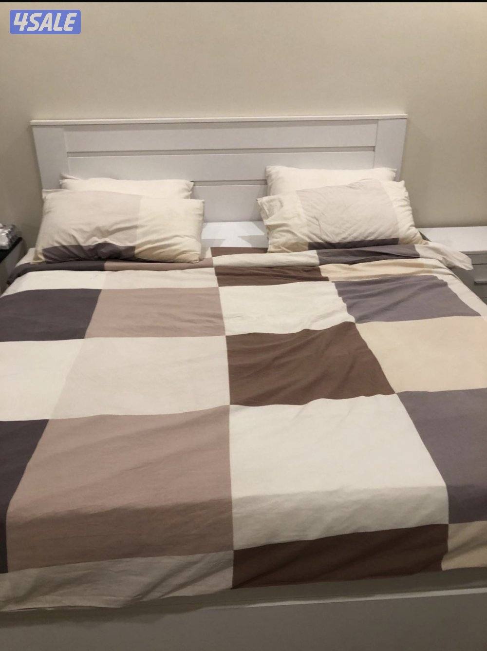 للبيع قنفات و غرفة نوم4