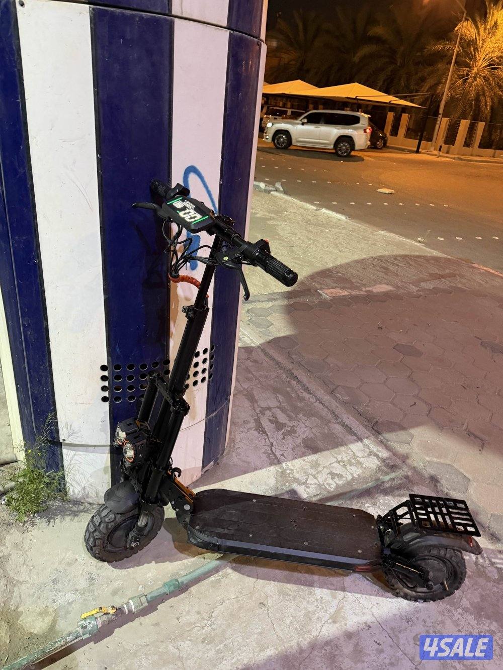 سكوتر سريع ٤٠٠٠ واط سرعته حول ال١٠٠ معدل2