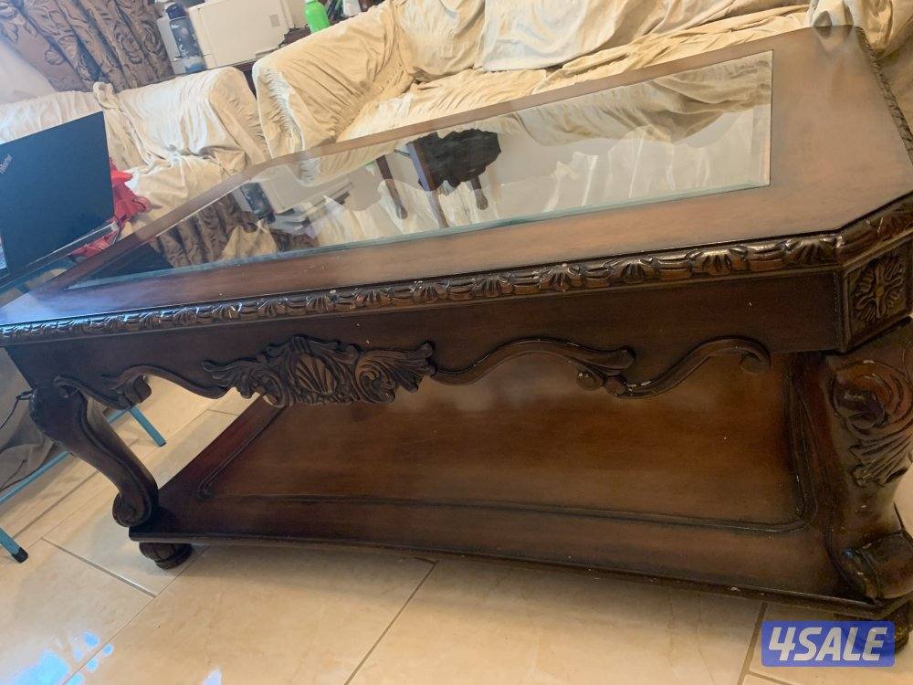 للبيع طاولة لغرفة الجلوس خشب مع زجاج5