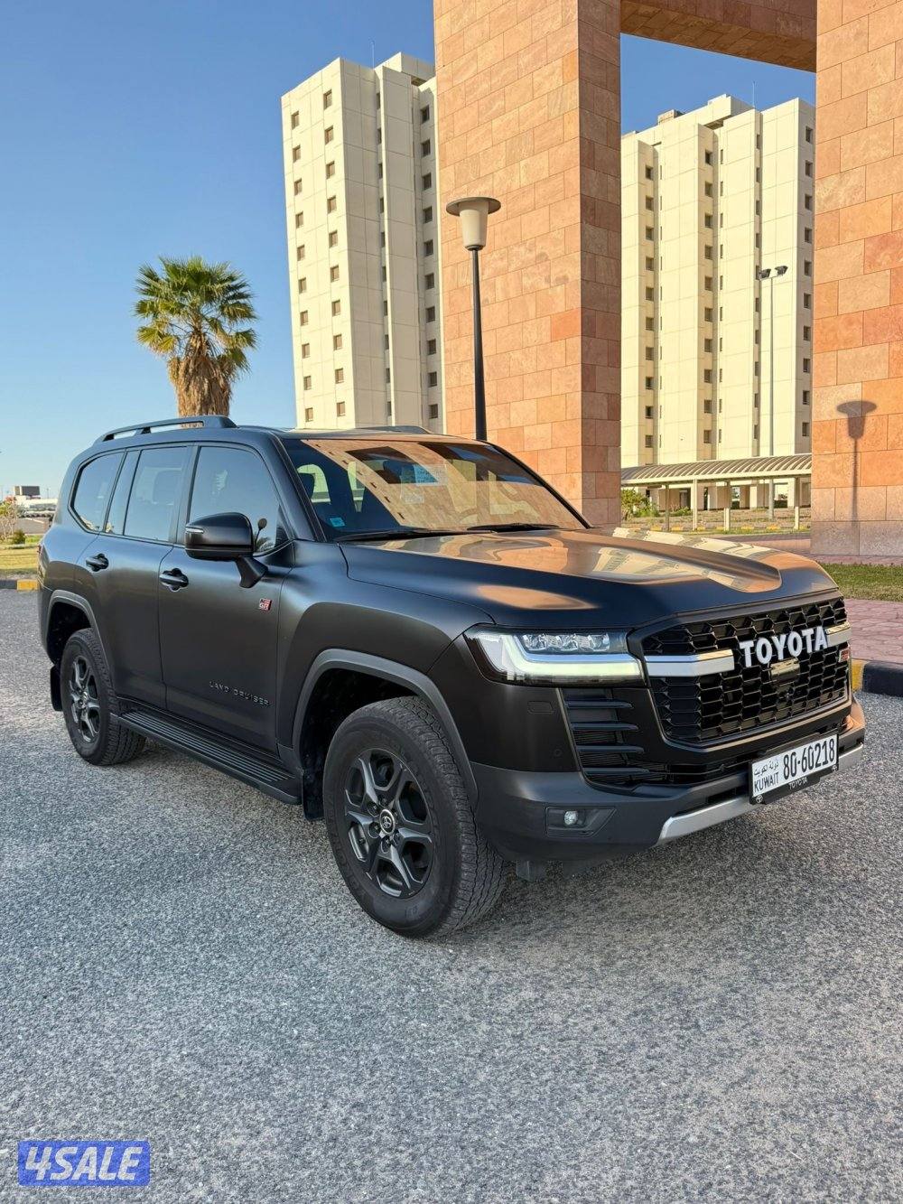 لاند كروز GR وارد الساير 2024 بحاله الوكاله عداد 76 الف0